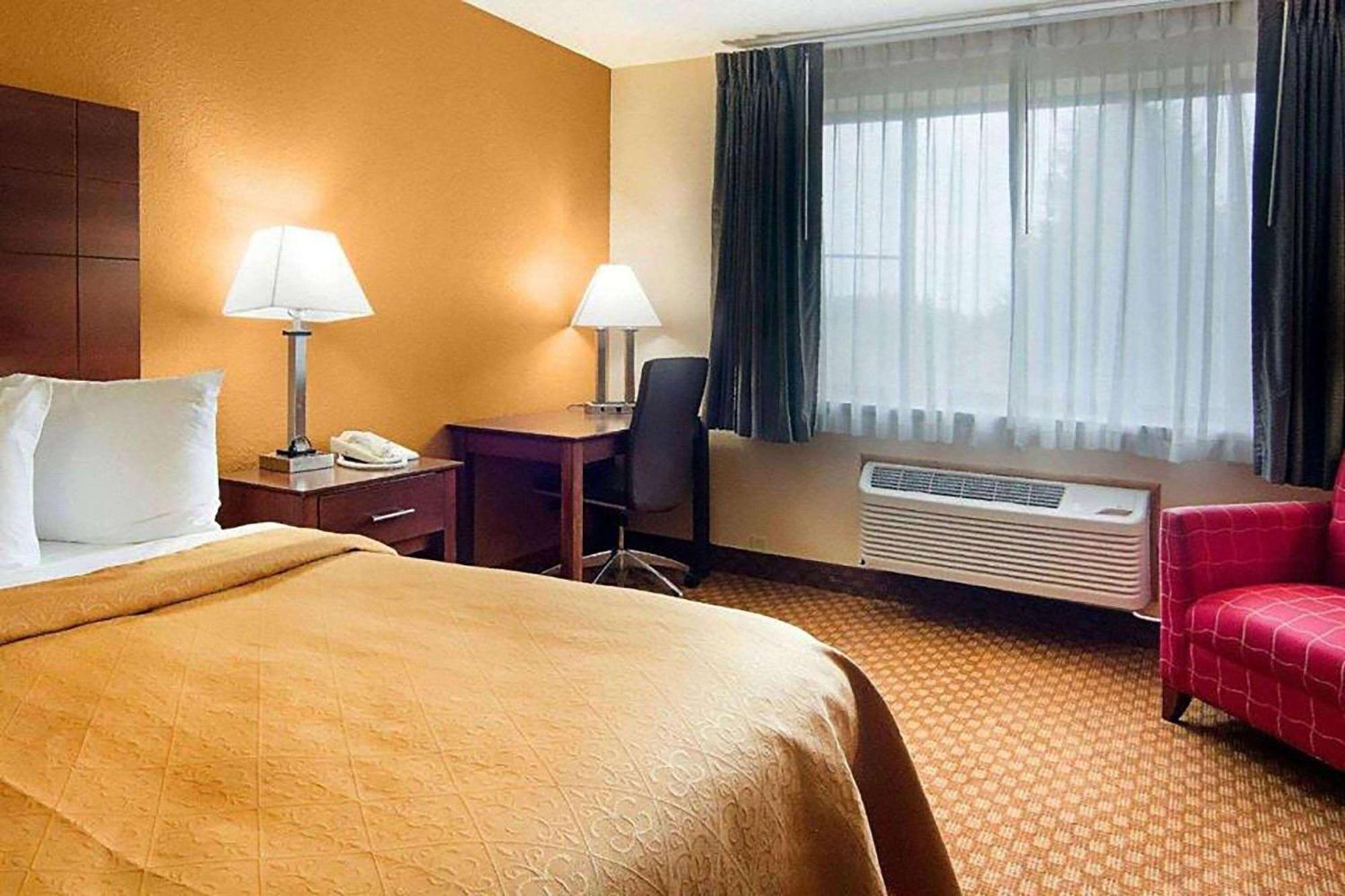 Super 8 By Wyndham Sturtevant Racine Экстерьер фото